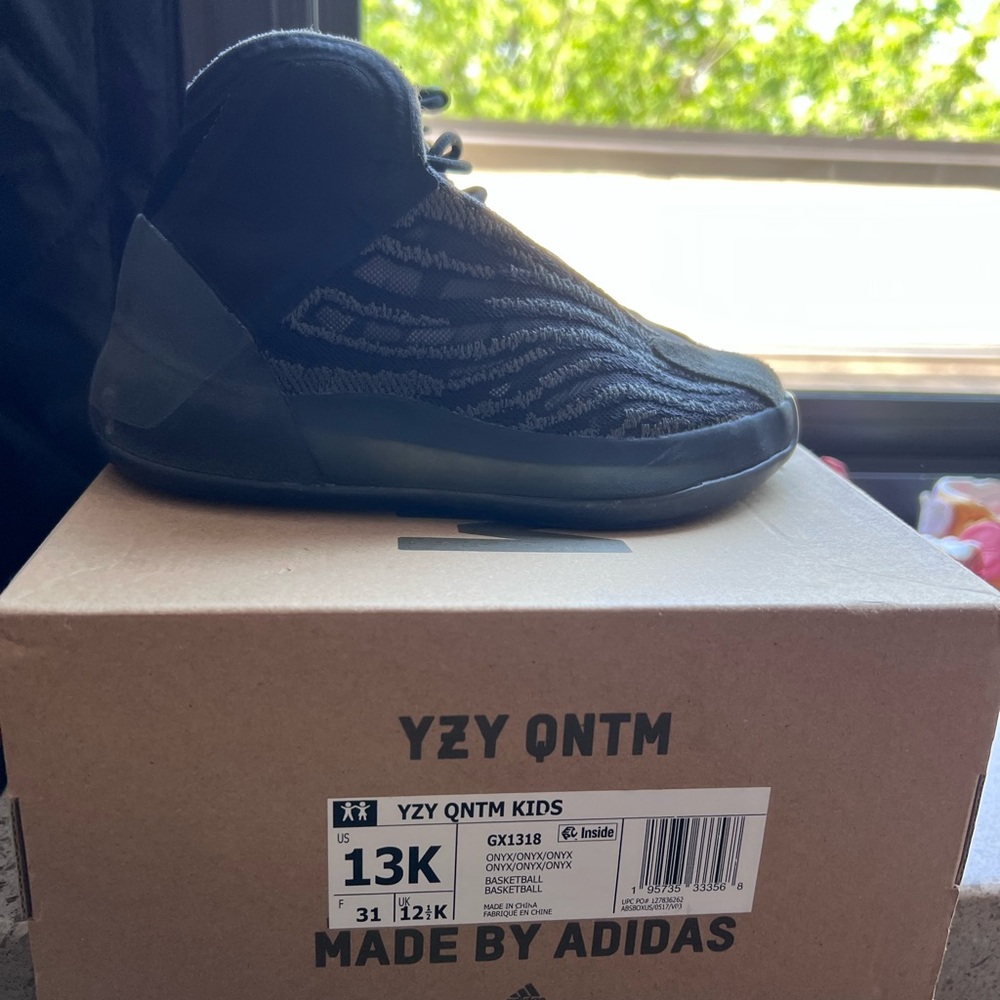 ADDIDAS YZY QNTM US SIZE 13K